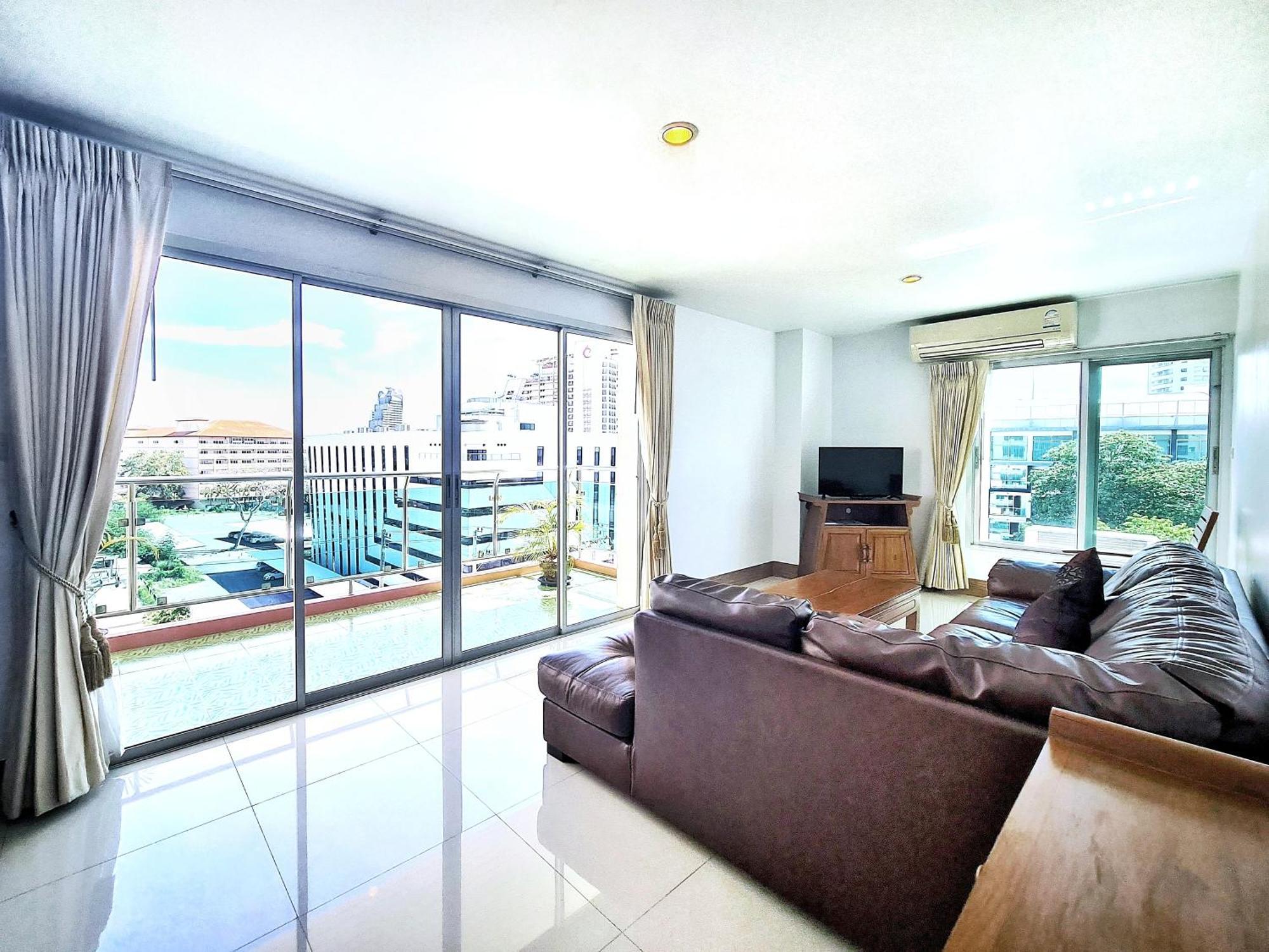 Nanthana Villa Pattaya Exterior photo