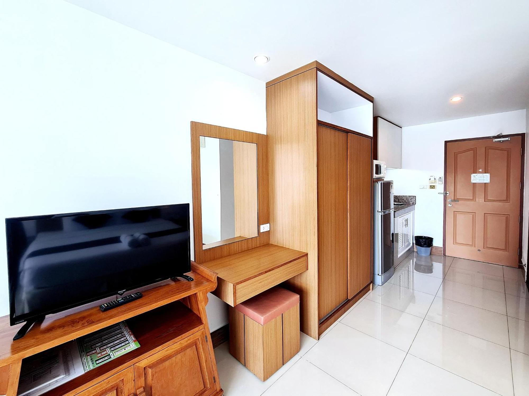 Nanthana Villa Pattaya Exterior photo
